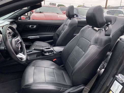 Used 2018 Ford Mustang Premium RWD image 14