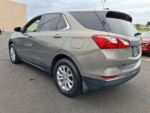 Used 2018 Chevrolet Equinox LT AWD/4WD image 3