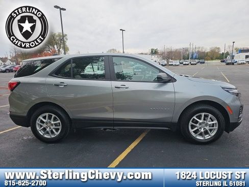 Used 2023 Chevrolet Equinox LS image 4