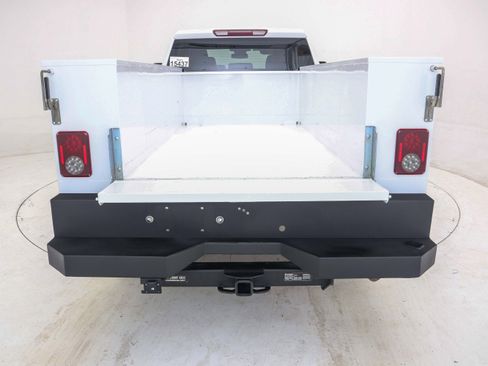 Used 2024 Chevrolet Silverado 2500 LT w/ Convenience Package image 10