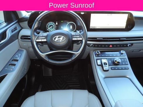 Used 2023 Hyundai Palisade SEL w/ Premium Package image 17