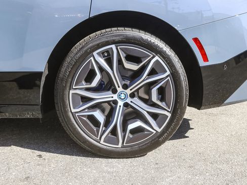 Used 2025 BMW iX xDrive50 image 8