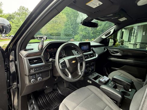 Used 2021 Chevrolet Tahoe 4WD image 17