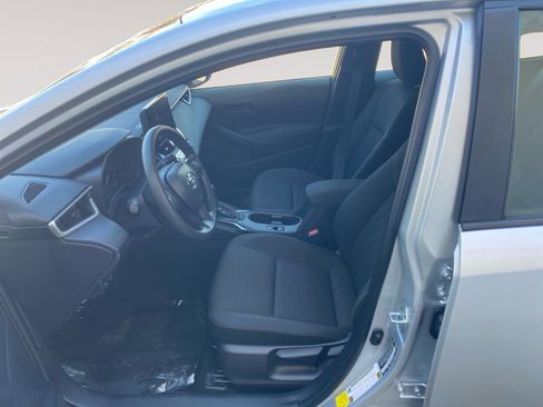 Used 2024 Toyota Corolla LE image 9