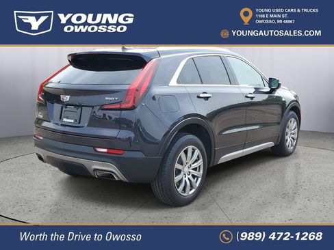 Used 2022 Cadillac XT4 Premium Luxury w/ Cold Weather Package AWD/4WD image 3