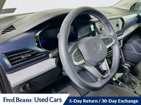 Used 2023 Volkswagen Taos SE w/ Panoramic Sunroof Package AWD/4WD image 10