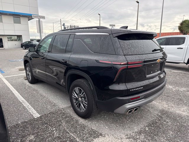 Used 2025 Chevrolet Traverse LT FWD image 5