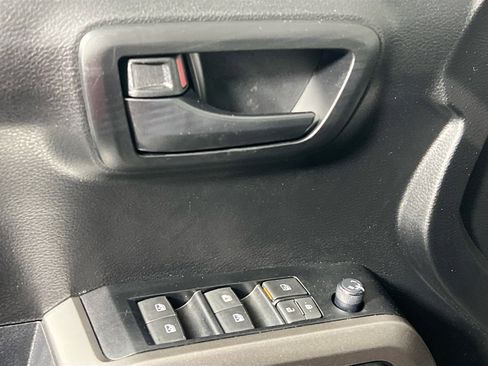 Used 2022 Toyota Tacoma SR5 image 16