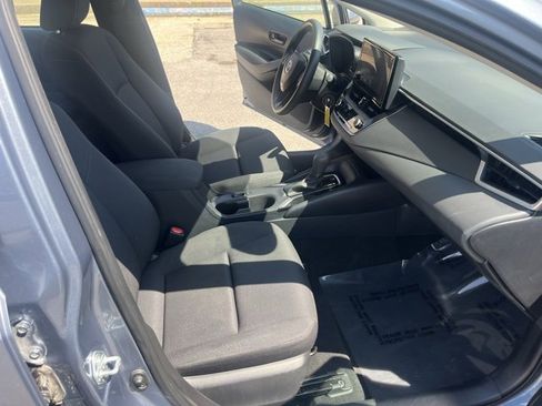 Used 2023 Toyota Corolla LE image 31
