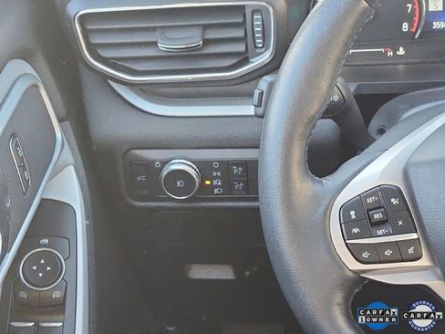 Certified 2022 Ford Explorer XLT w/ Equipment Group 202A image 12