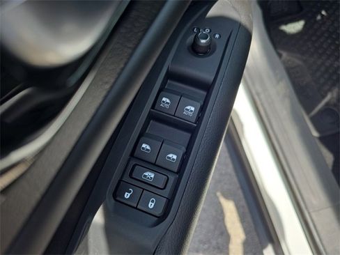 New 2025 Jeep Compass Latitude w/ Sun & Sound Group image 14