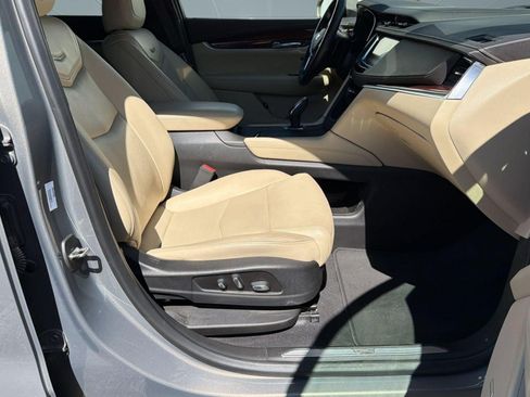 Used 2019 Cadillac XT5 Premium Luxury FWD image 23