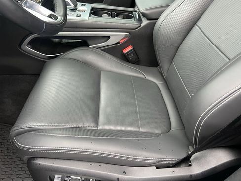 Certified 2025 Jaguar F-PACE R-Dynamic S image 17