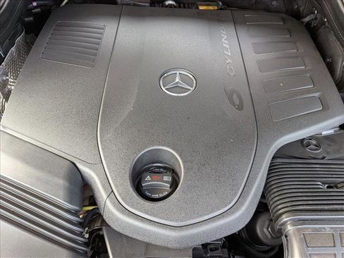 New 2026 Mercedes-Benz GLS 450 4MATIC image 16