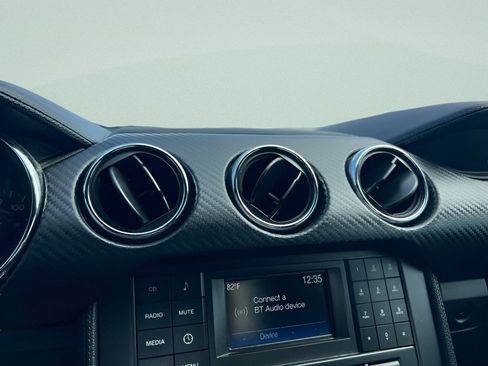 Used 2017 Ford Mustang Coupe RWD image 28