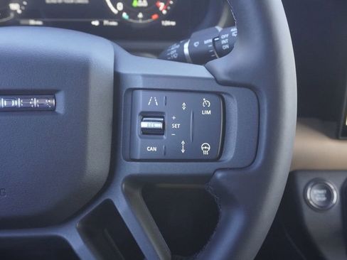 New 2025 Land Rover Defender 110 X-Dynamic SE image 13