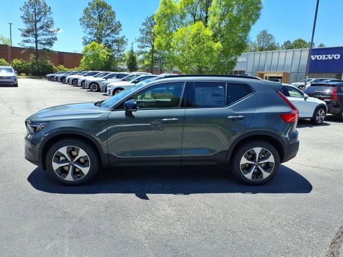 New 2026 Volvo XC40 B5 Plus w/ Protection Package Premier AWD/4WD image 8