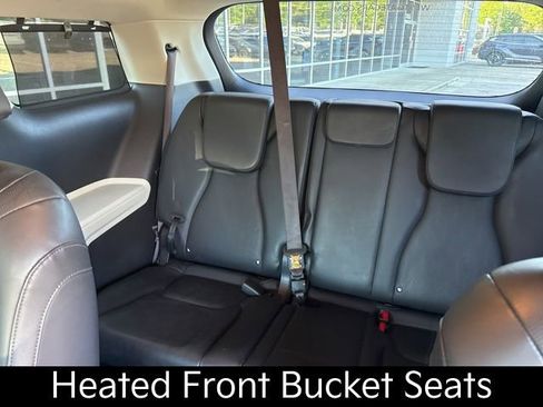 Used 2024 Kia Carnival EX FWD image 17