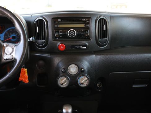Used 2011 Nissan Cube 1.8 S w/ Interior Designer Pkg FWD image 32