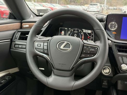 New 2025 Lexus ES 350 Premium image 9