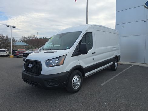 New 2026 Ford Transit 250 148 Medium Roof Extended AWD image 9