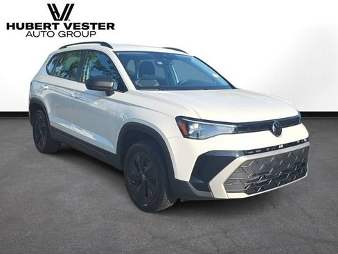 Used 2025 Volkswagen Taos S FWD image 4