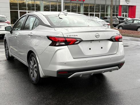 Certified 2024 Nissan Versa SV w/ Trunk Package image 6