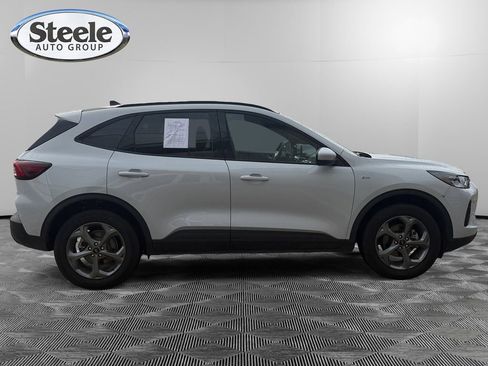 Used 2025 Ford Escape ST-Line Select AWD/4WD image 6