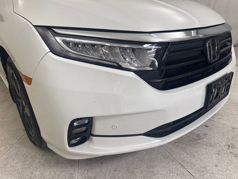 Used 2023 Honda Odyssey Elite image 11