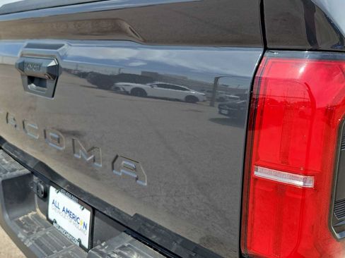 Used 2025 Toyota Tacoma SR5 AWD/4WD image 23