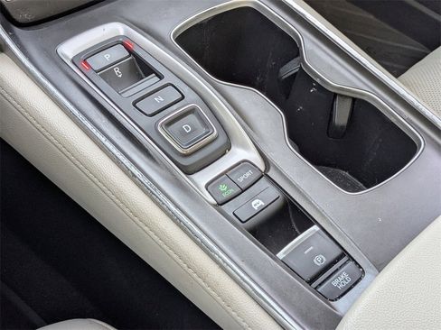 Used 2020 Honda Accord Touring image 31