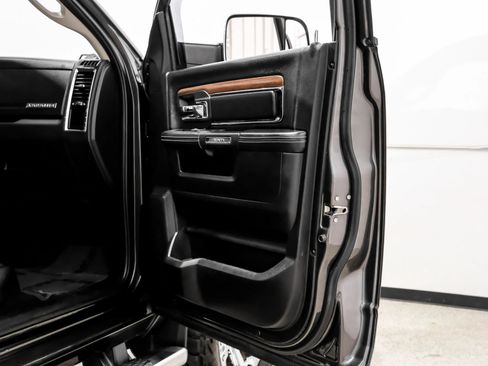 Used 2018 RAM 2500 Laramie w/ Convenience Group AWD/4WD image 52