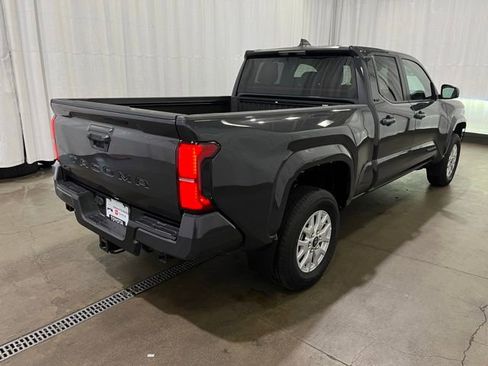 Certified 2024 Toyota Tacoma SR5 AWD/4WD image 4