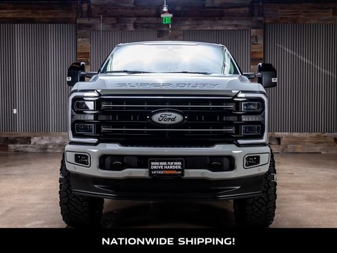 Used 2026 Ford F250 Platinum w/ Platinum Plus Package AWD/4WD image 4