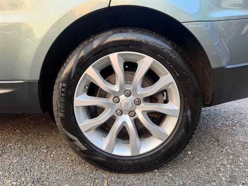 Used 2016 Land Rover Range Rover Sport HSE image 10