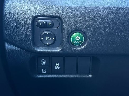 Certified 2022 Honda Pilot TrailSport image 32