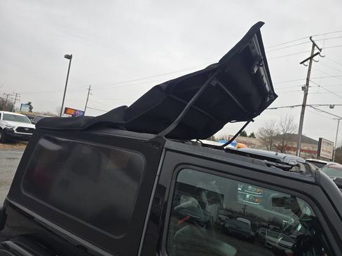 Used 2019 Jeep Wrangler Rubicon image 86