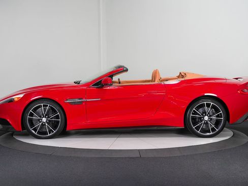 Used 2014 Aston Martin Vanquish Volante RWD image 6