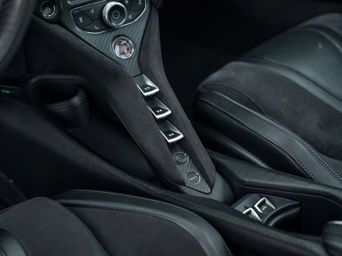 Used 2019 McLaren 720S Luxury RWD image 48