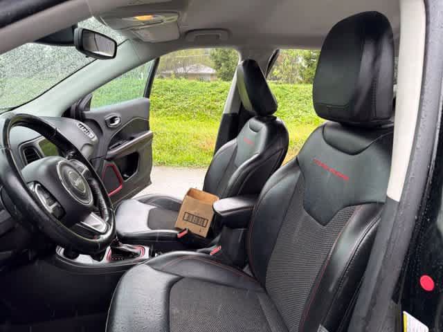 Used 2020 Jeep Compass Trailhawk AWD/4WD image 18