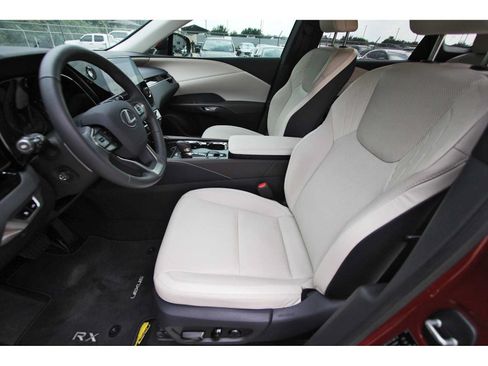 Used 2024 Lexus RX 350 FWD w/ Technology Package image 11