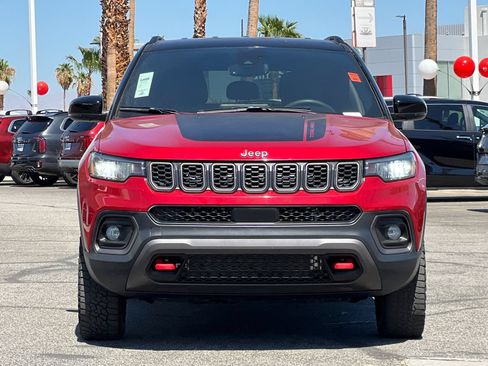 Used 2025 Jeep Compass Trailhawk AWD/4WD image 8