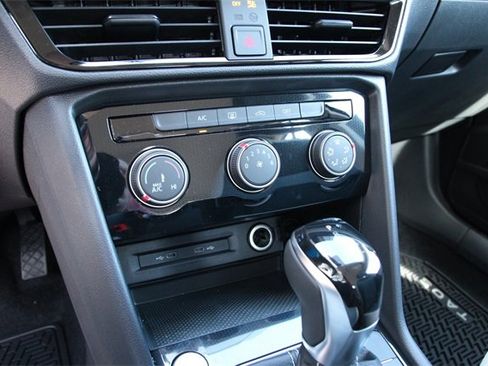 New 2026 Volkswagen Taos S image 21