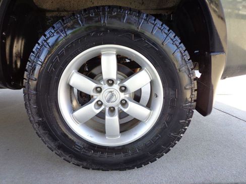 Used 2011 Nissan Titan PRO-4X AWD/4WD image 11