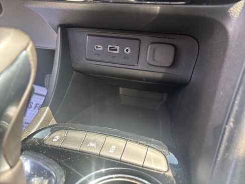 Used 2020 Buick Encore GX Select w/ Sport Touring Package FWD image 24