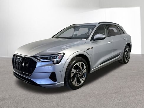 Used 2021 Audi e-tron Premium w/ Convenience Plus Package image 1