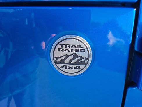 Used 2021 Jeep Gladiator Sport AWD/4WD image 22