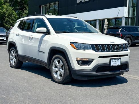 Used 2020 Jeep Compass Latitude w/ Cold Weather Group AWD/4WD image 1