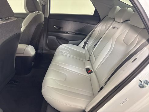 New 2026 Hyundai Elantra Limited FWD image 21