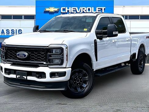 Used 2024 Ford F250 Lariat w/ Sport Appearance Package AWD/4WD image 2